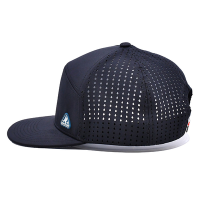 Zwart 6 Panel Trucker Snapback Hoed Structured Construction Custom Rubber Patch Logo Achter 4 Panel Laser Holes