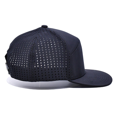 Zwart 6 Panel Trucker Snapback Hoed Structured Construction Custom Rubber Patch Logo Achter 4 Panel Laser Holes