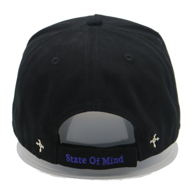 Gepersonaliseerde 5-paneel honkbalpet met 3D geborduurd logo en matching stof kleur steken