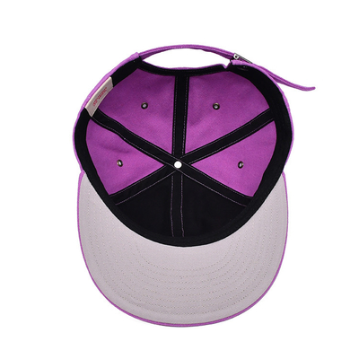 Persoonlijke Pink 6 Panel Snapback Cap met Flat Visor En 3D Borduur Logo