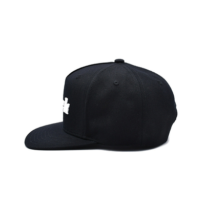 Custom rubber patch platte rand unisex snapback hoeden met borduur logo