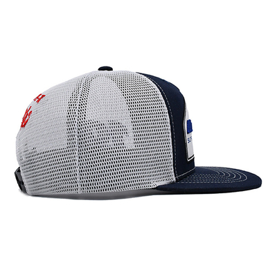 Geconstrueerde profiel trucker cap met plastic snapback en geborduurd logo