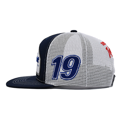 Geconstrueerde profiel trucker cap met plastic snapback en geborduurd logo