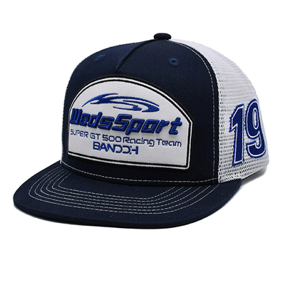 Geconstrueerde profiel trucker cap met plastic snapback en geborduurd logo