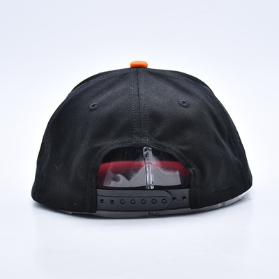 Gepersonaliseerde geborduurde platte rand snapback hoeden met zwart of aanpassen kleuren