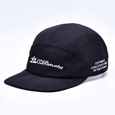 Hoogwaardige ongestructureerde 5-paneel camper hoed Custom Black Printing Nylon Running Cap met decoratieve zakken