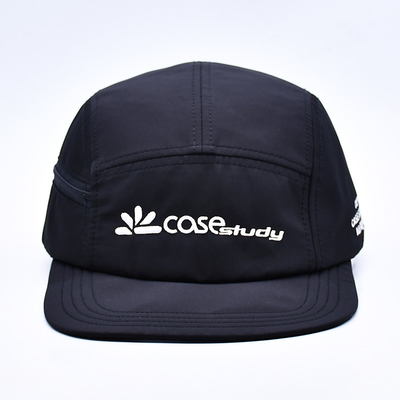 Hoogwaardige ongestructureerde 5-paneel camper hoed Custom Black Printing Nylon Running Cap met decoratieve zakken