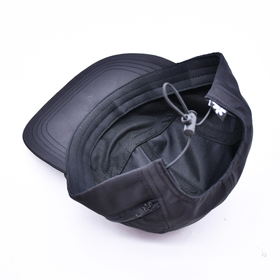 Hoogwaardige ongestructureerde 5-paneel camper hoed Custom Black Printing Nylon Running Cap met decoratieve zakken
