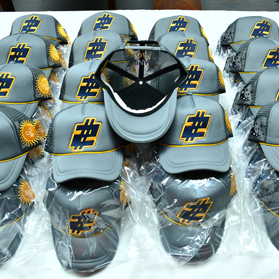 Op maat geborduurde schuim trucker cap hoge kwaliteit 5 panel meah hoeden