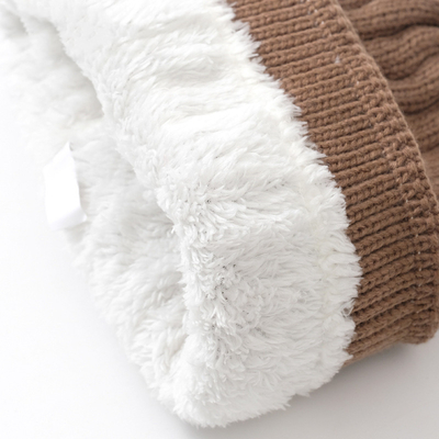Op maat geborduurde bonnetjehoed Unisex gebreide winter warme pet voor buitenactiviteiten