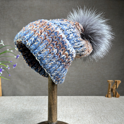 Vrouwen Nieuwe wol konijn bont bont pompom hoed olieverf stijl Outdoor Warm Skullies Beanie Winter cap