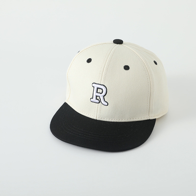 Hoogwaardige kinderen katoen platte rand sport hoed borduur brief kind outdoor snapback cap