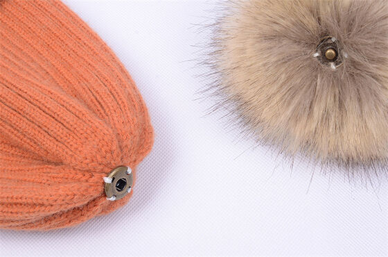 Winter warme gebreide hoed voor vrouwen casual solide gestreepte schoulies gorros Ski hoeden Kinderen Floppy bont pompom pet cap