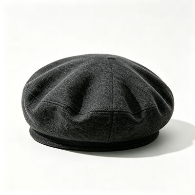 Klassieke donkere grijze baret met vilt gepolstert baret cap wol mengstof voor comfort en duurzaamheid Comfortabele straatkleding dagelijkse hoed