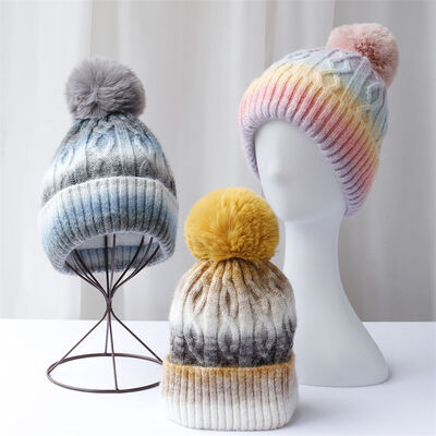 OEM gebreide bonnetjes hoeden Acryl polyester wol Merino stijl bonnet aanpasbaar Warm Comfortabel winter hoofdstuk